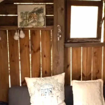 Semesterbostad Inviting Tiny Treehouse East Of Kalamata Near Bay
